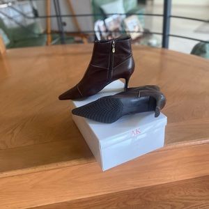 Anne Klein brown booties women’s 9.5